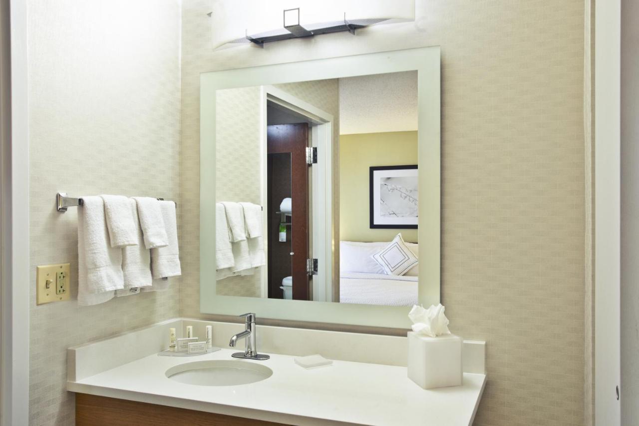 Hotel Springhill By Marriott East At Plazzio Wichita
