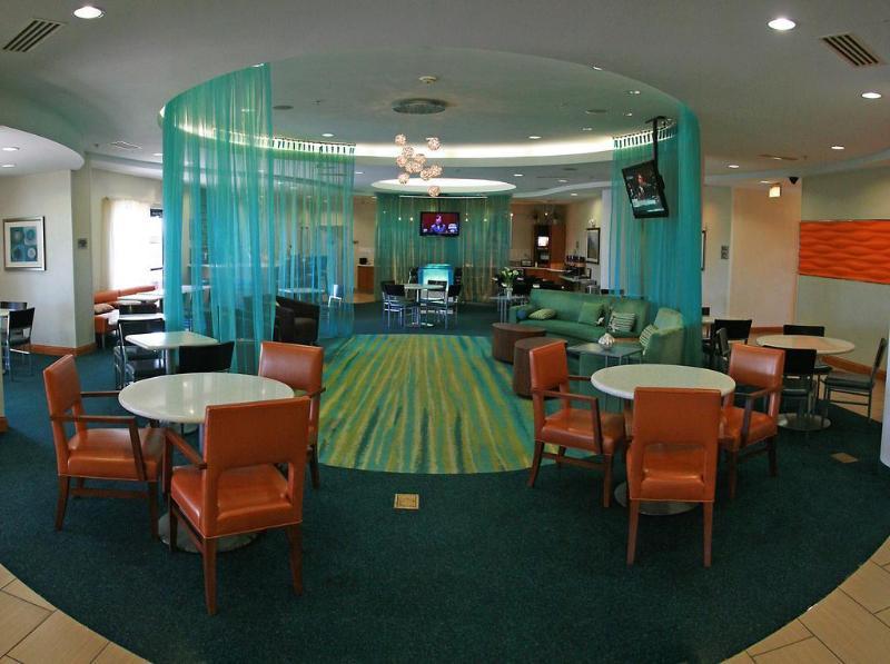 Springhill By Marriott East At Plazzio 3*