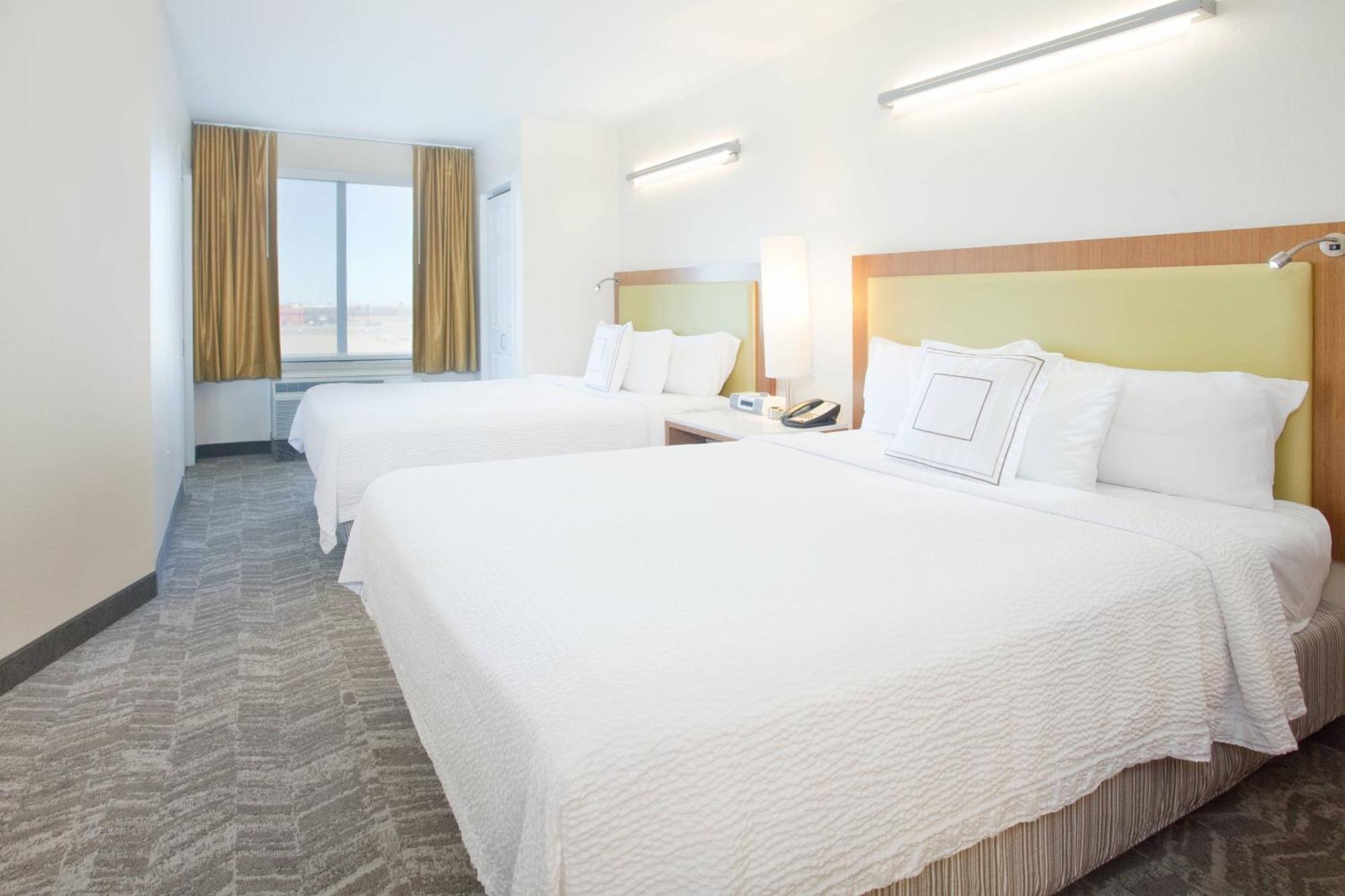 Springhill By Marriott East At Plazzio 3*