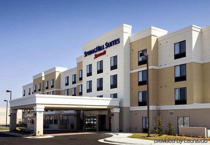 Springhill By Marriott East At Plazzio Hotel 3*